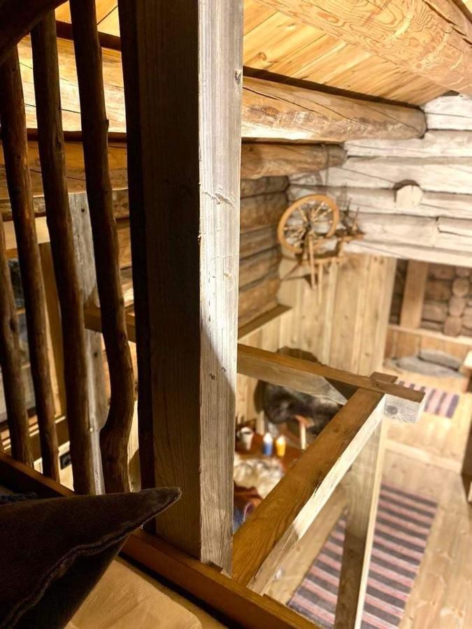 Sauefjoset - Idyllisk Gardstun Fra 1800-Tallet Skjak Bagian luar foto